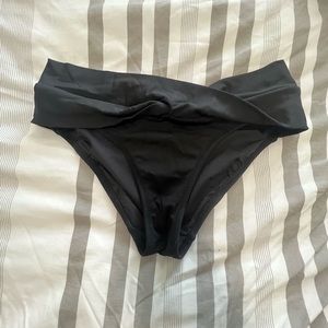 Mid waist bikini bottoms